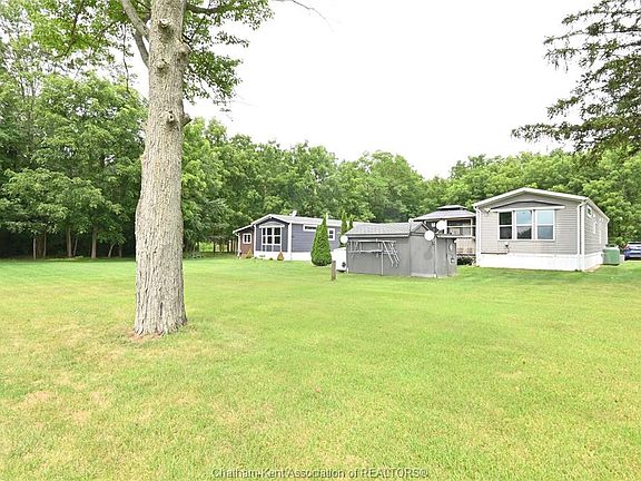 2nd image of 15895 Longwoods Rd