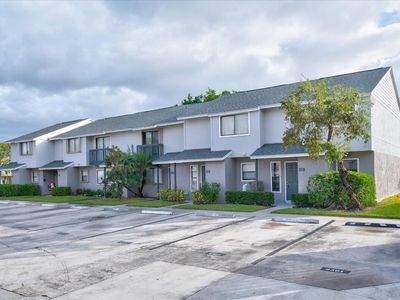 6301 Dockside Circle, Greenacres, FL, 33463