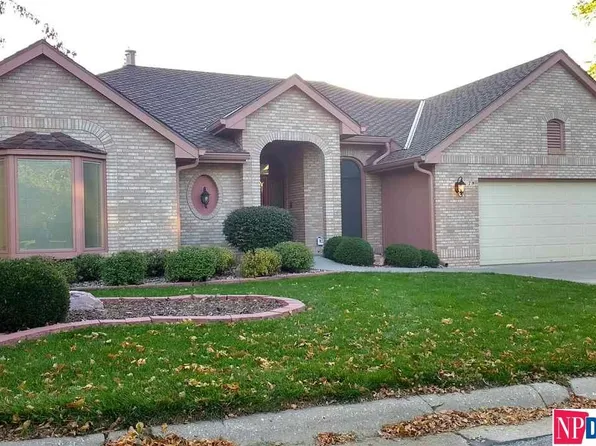 117 N 127th Plz, Omaha, NE 68154