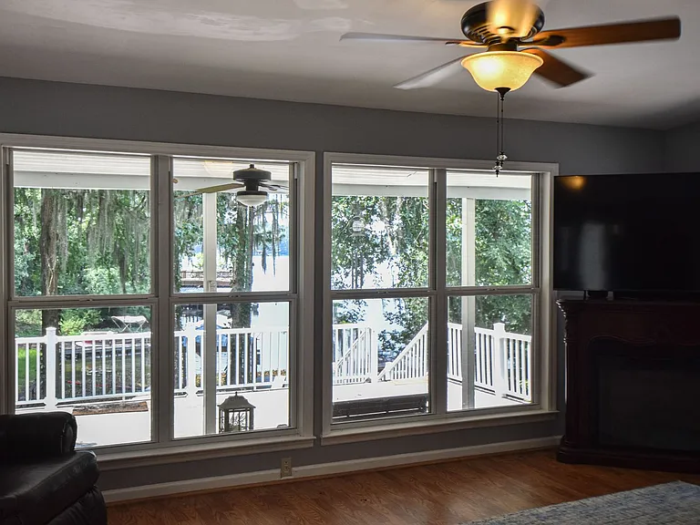 555 Shady Acres Dr — Photo 16
