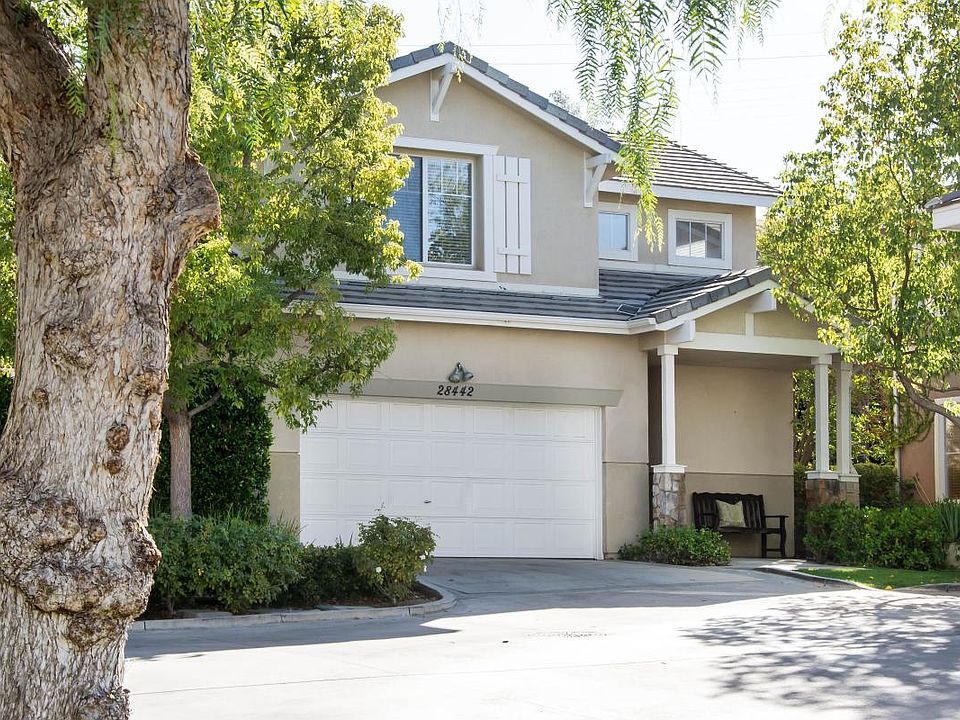 1st image of 28442 Mayfair Dr