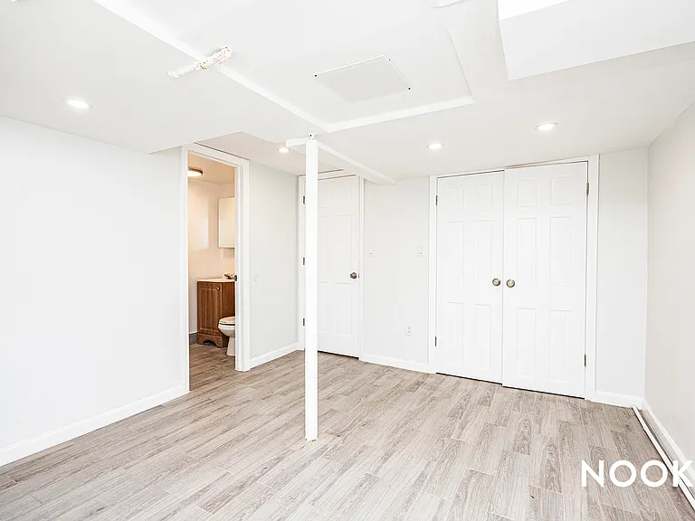 1869 Greene Ave #1A — Photo 31