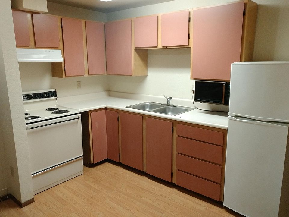 1st image of 4144 11th Ave NE APT 1