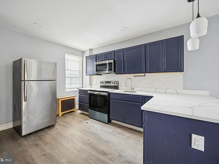 4928 W Thompson St #2 — Photo 2