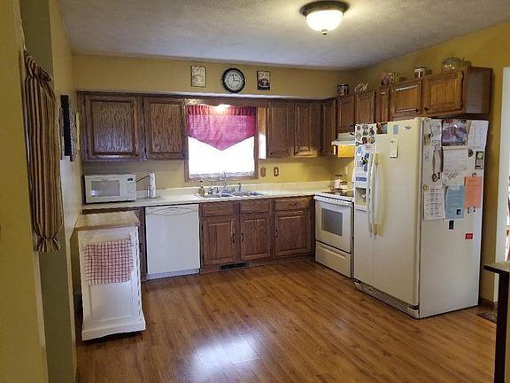 3369 St Rt 56 Kitchen