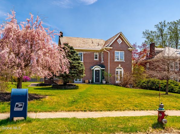 153 S Manning Blvd, Albany, NY 12208