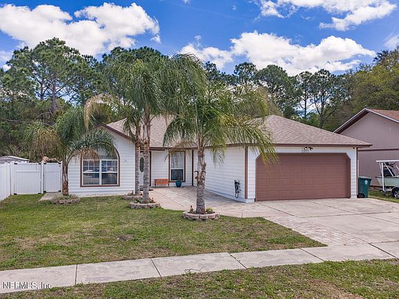 3rd image of 2333 LUANA Drive E