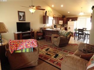 429 Dark Canyon Ave, Umatilla, OR 97882