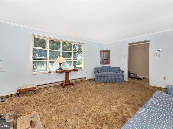 5th image of 3310 Lowell Ln
