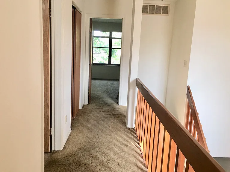 6540 Rolling Glen Dr — Photo 8