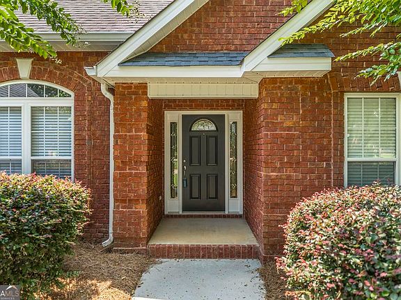 4th image of 327 Audrey Way
