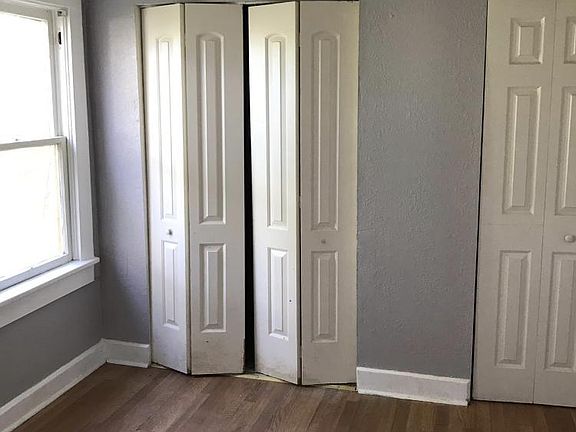 5th image of 3845 8th Ave S