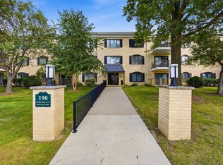 190 Cottage Grove Ave SE APT 302, Cedar Rapids, IA 52403