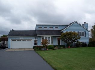 10065 Clarence Center Rd, Clarence, NY 14031