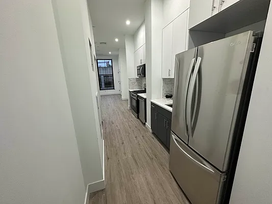 Rented by Oxford Property Group | media 19