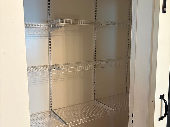 4th image of 966 N 6th St #1