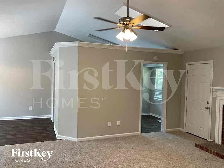 2625 Denise Dr — Photo 4