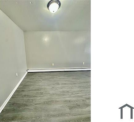 5th image of 6024 N Warnock St Floor 1