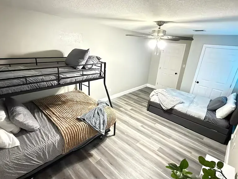 611 Sycamore Dr — Photo 15