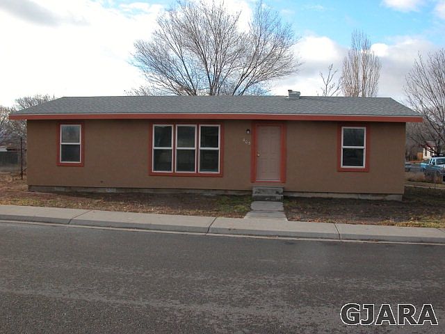 1st image of 405 Alamo St