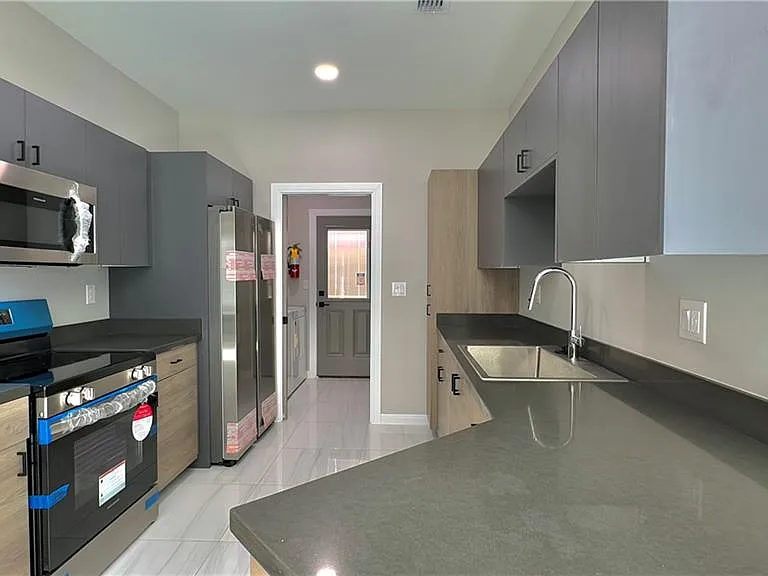 5605 Northwestern Ave #4 — Photo 9