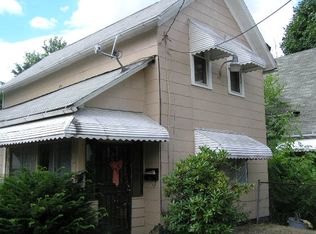 982 Haynes St, Akron, OH 44307