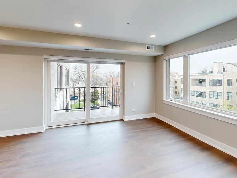 550 Sheridan Square — Photo 17