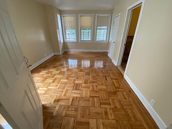 2nd image of 1256 College Ave