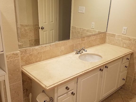 5th image of 7730 Meadow Rd APT 106
