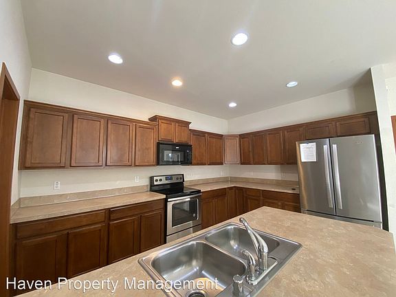 3rd image of 1230 51st St NE