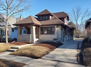 2546 N 65th St, Wauwatosa, WI 53213
