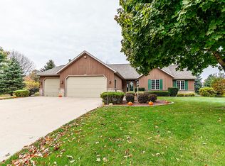 N4243 Oak Ln, Freedom, WI 54130