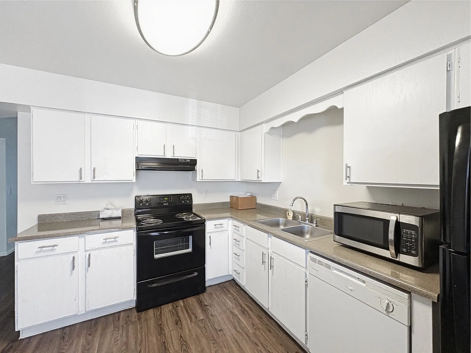 2 bed, 756 sqft, $1,199 — Photo 4