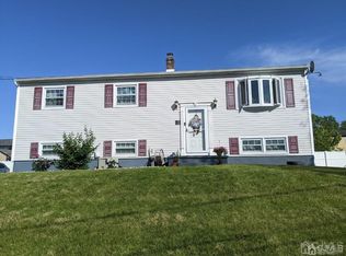 9 Montrose Rd, Somerset, NJ 08873