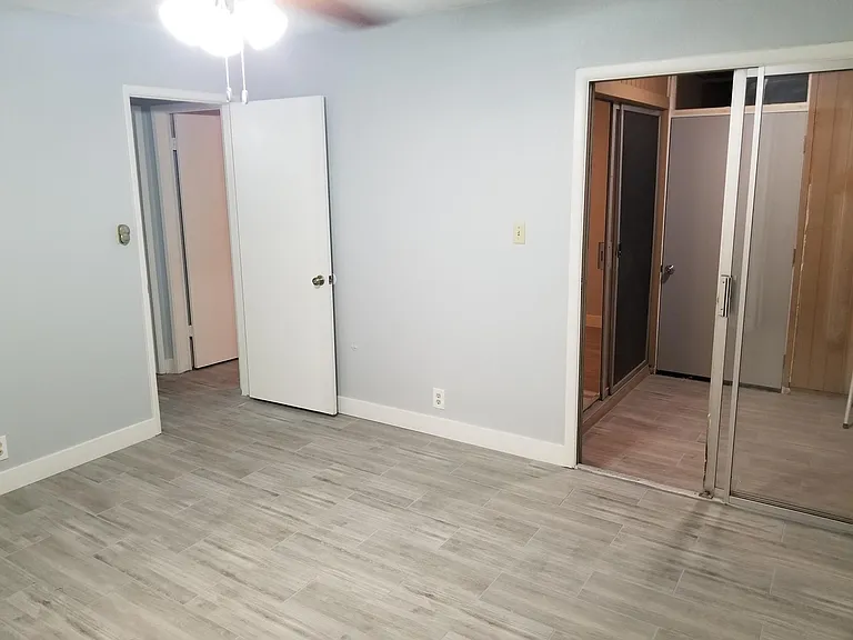 409 W Yukon Dr #8 — Photo 7
