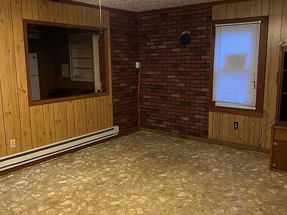 5th image of 133 Wausau St