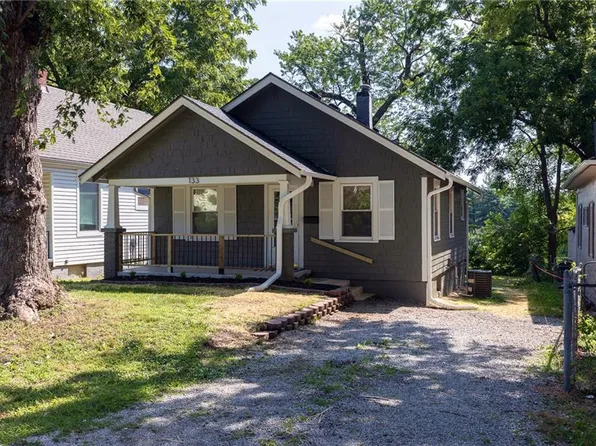 133 S Willow Ave, Sugar Creek, MO 64053