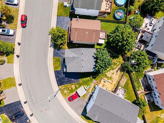 3rd image of 90 Moss Heather Drive