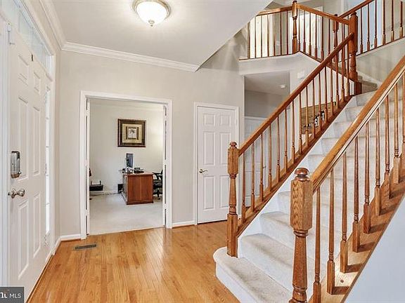 3rd image of 14128 Estate Manor Dr