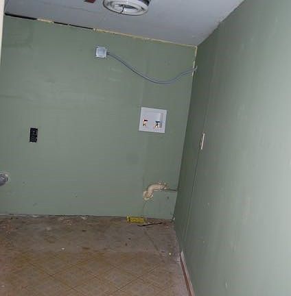 3rd image of 296 Greentree Pkwy