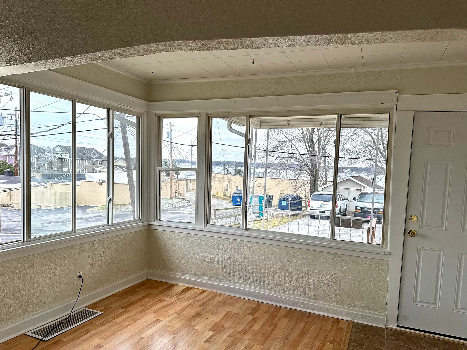 2 bed, 1976 sqft, $1,575 — Photo 4