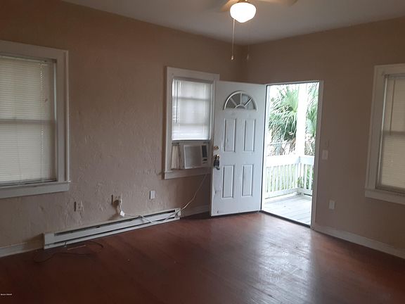 4th image of 342 S Segrave St