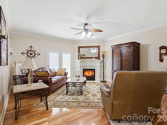 2nd image of 5518 Land Harbour Dr