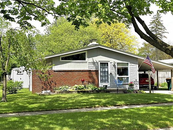2nd image of 811 Thomas St