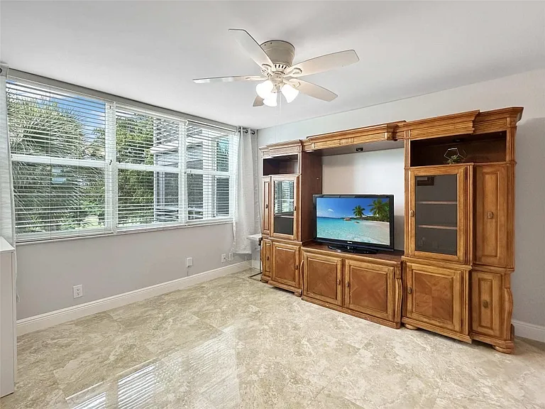3505 Oaks Way #310 — Photo 21