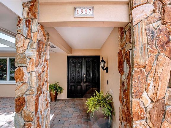 4th image of 1917 Sandpiper Dr