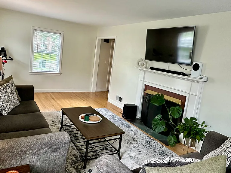 1507 E Lasalle Ave — Photo 3