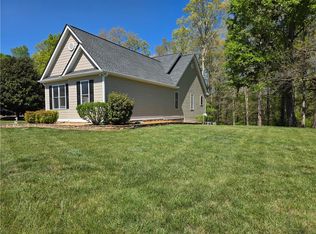 525 Pirklefield Dr, Covington, GA