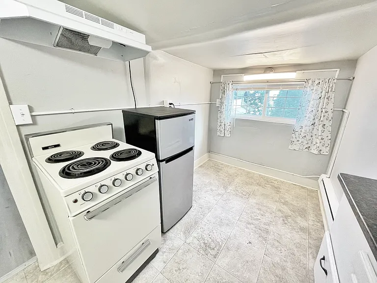 621 S Adams St — Photo 15