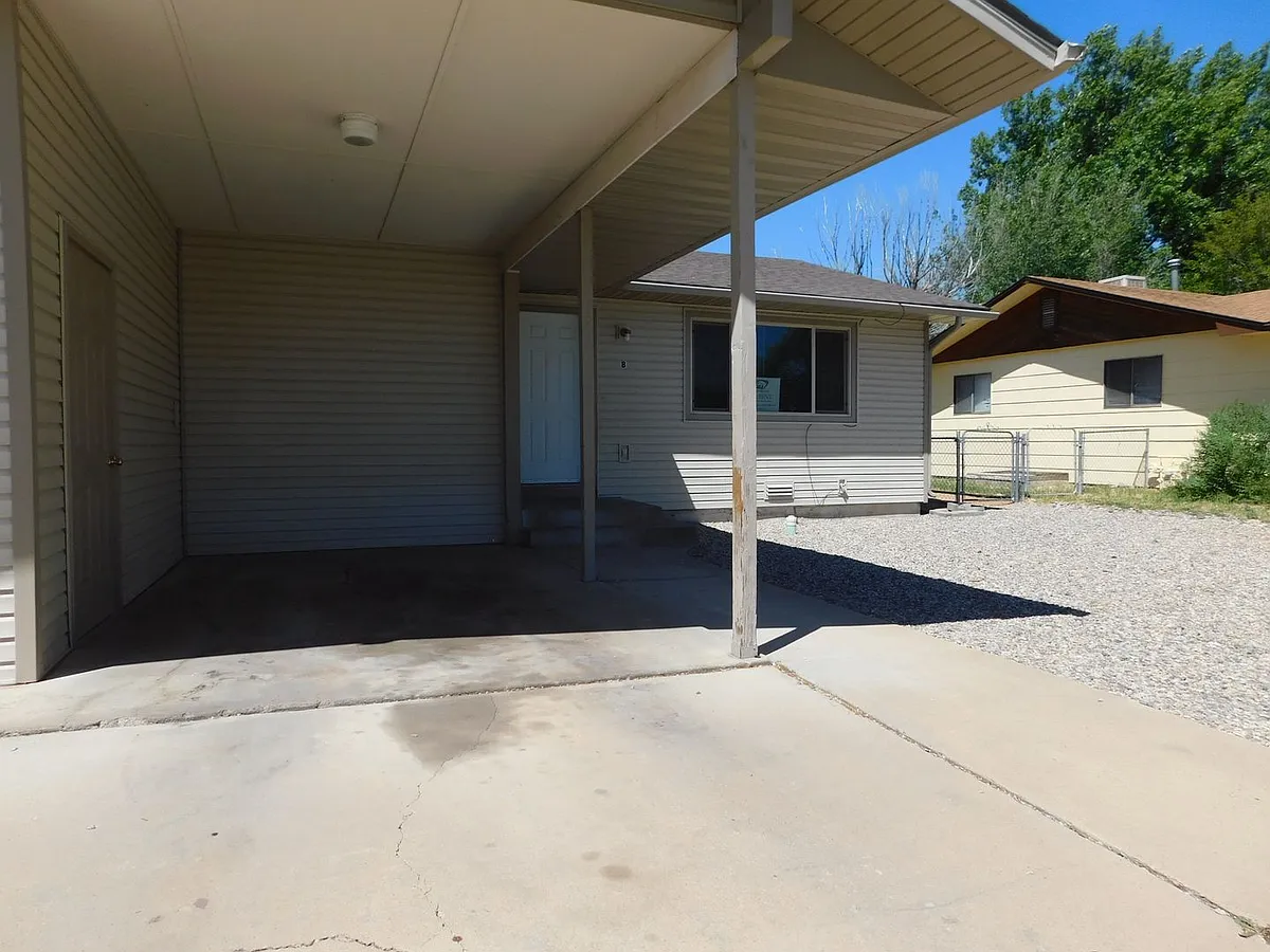 Building Photo - 3252 Villasur Dr
